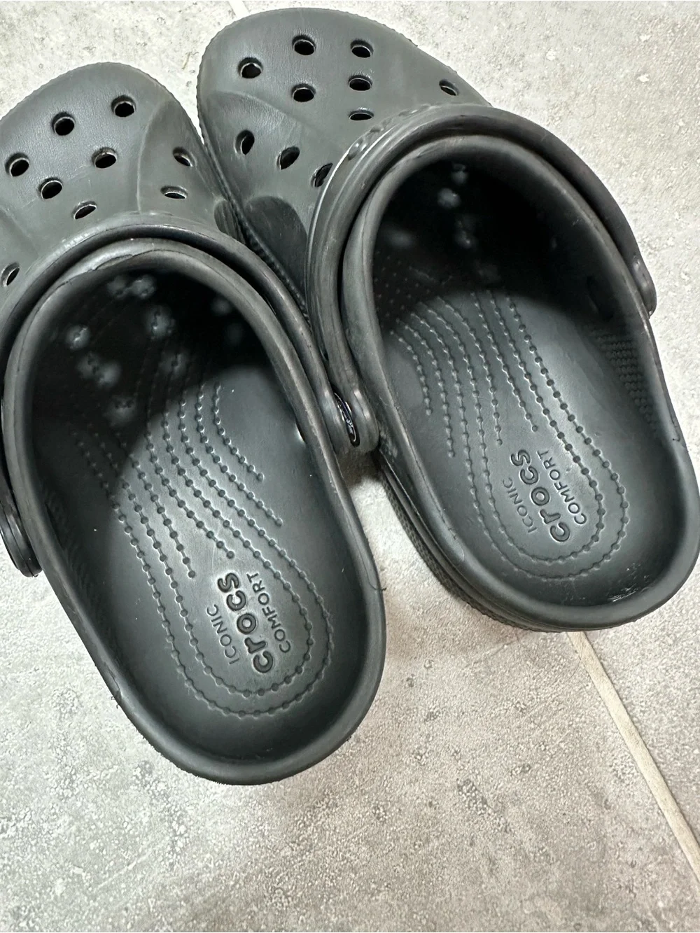 CROCS classic clogs in black